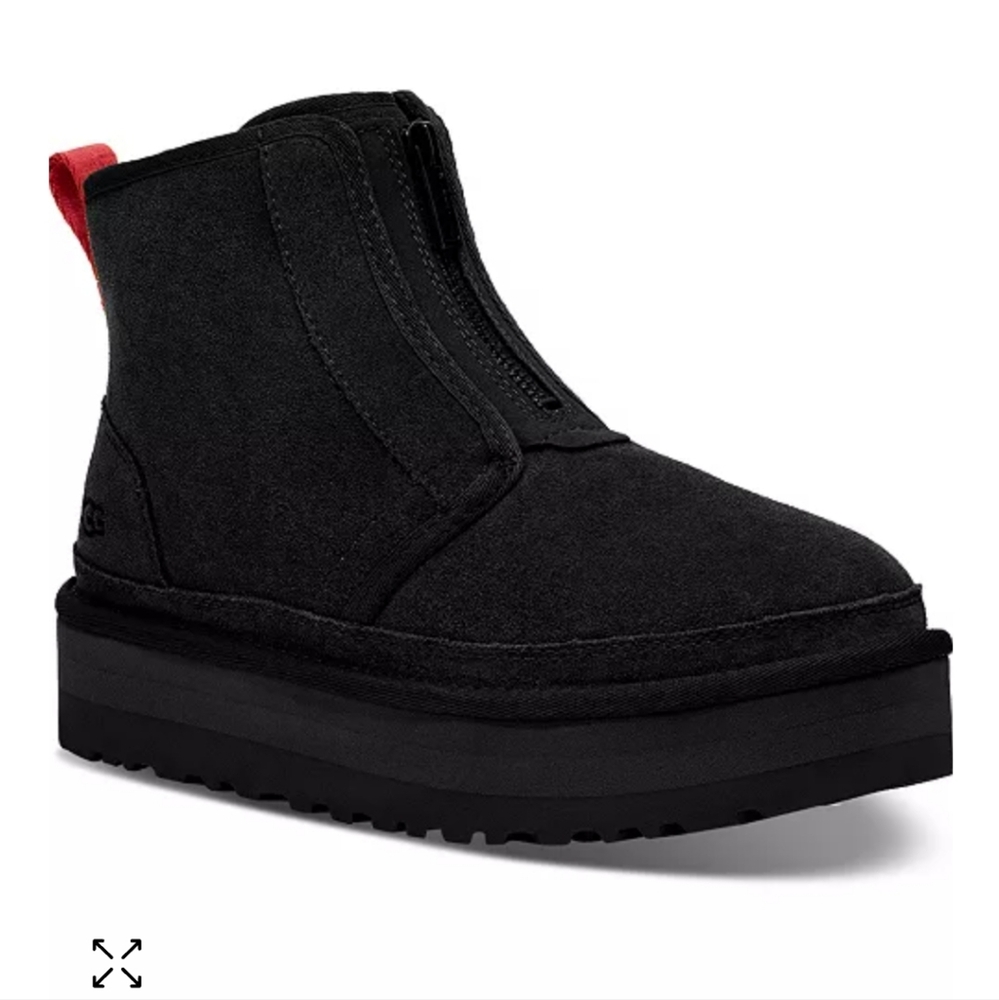 Ugg neumel size 8 and 9